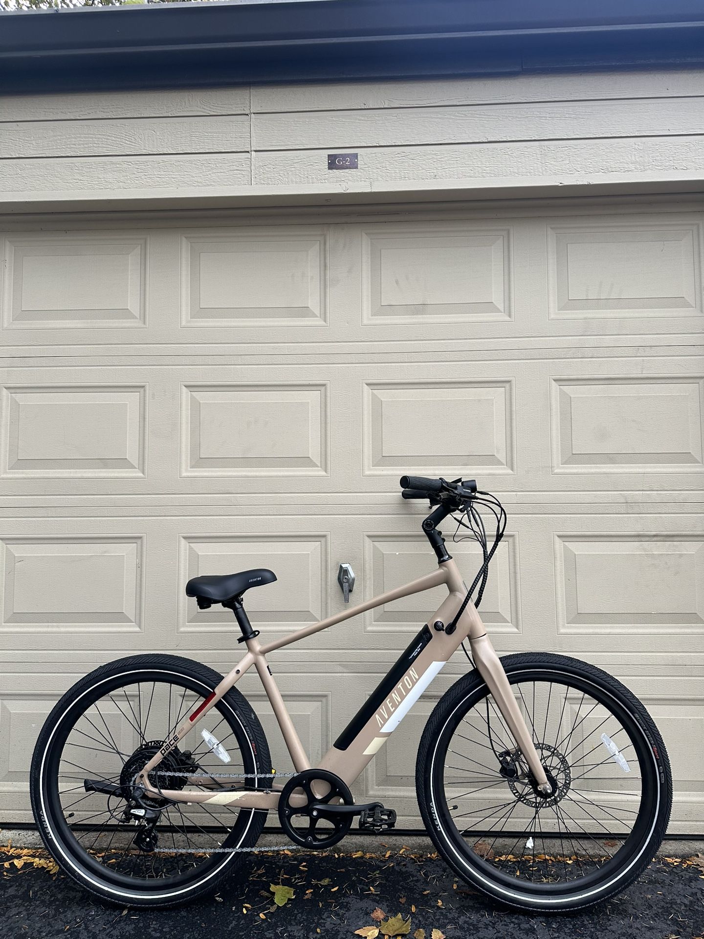 Aventon Pace 500.2 E-Bike – Only 47 Miles! Commuter City Electric Bike Bicycle