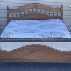 Queen Size Bed with Pillowtop Mattress Set
