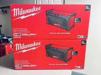Milwaukee New M18 Bluetooth Speakers (tool Only)$160 Each One Cada Una 