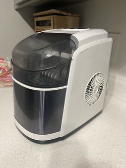 Icemaker Icemaker