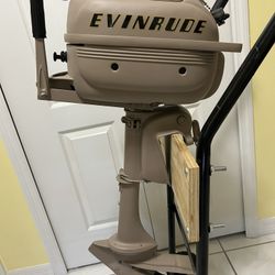  EVINRUDE OUTBOARD MOTOR 