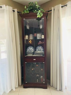 Howard Miller, gimlet wine and bar cabinet