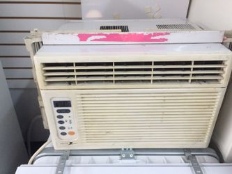 window AC unit