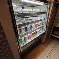 Leader CBK36 - 36" Refrigerated Bakery Display Case - Counter Height