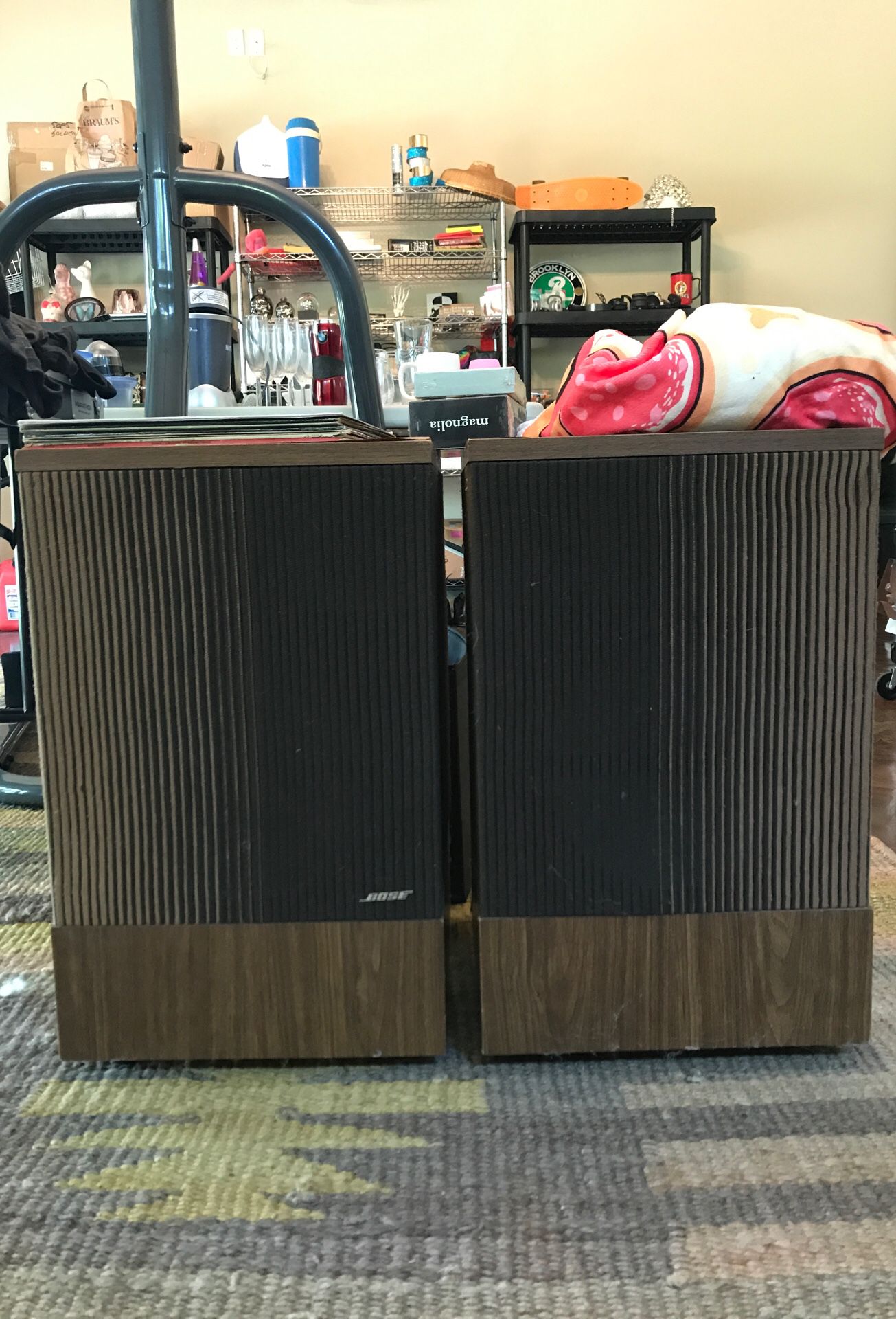 Bose 501 vintage speakers. Sound great