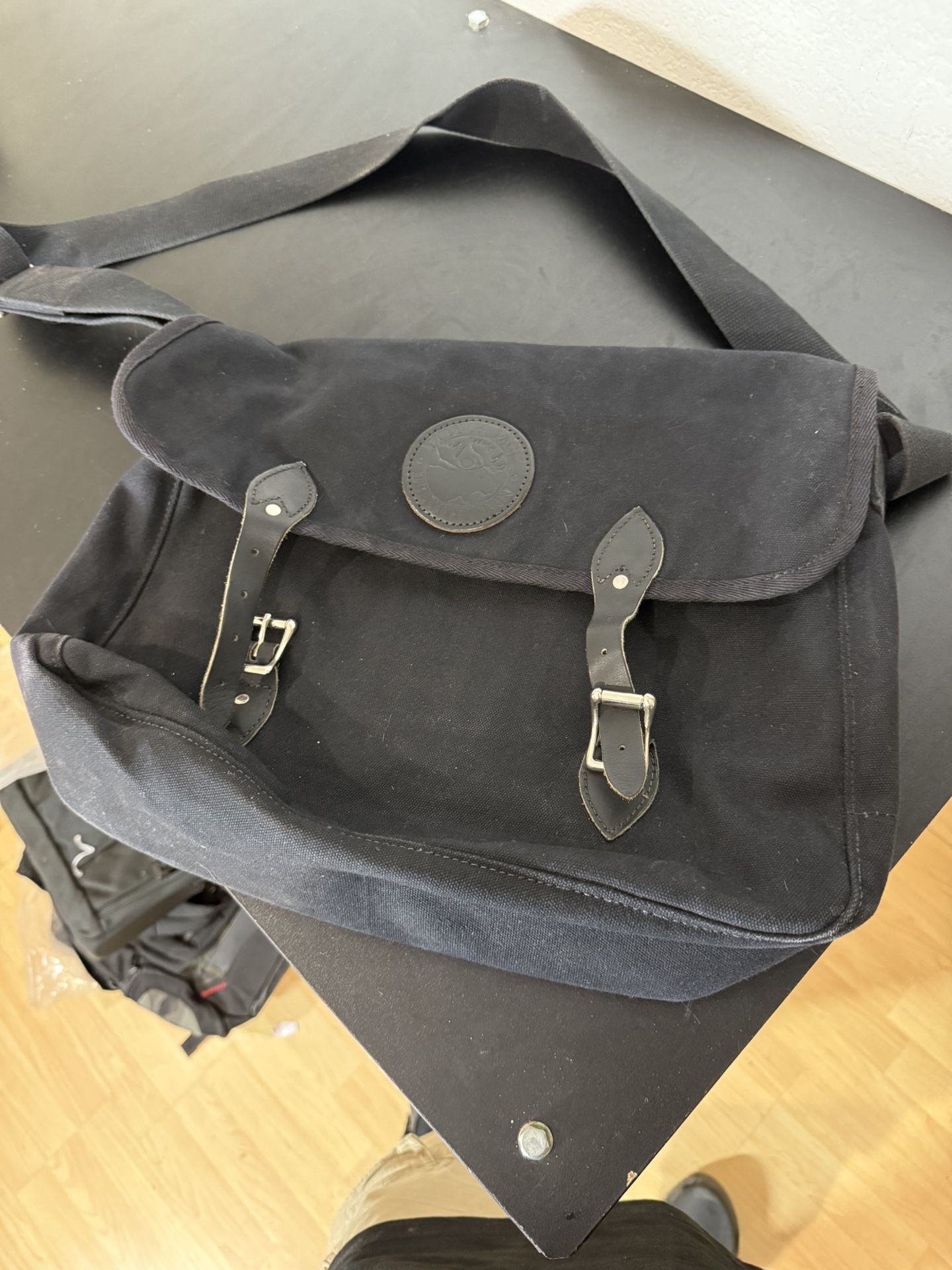 Deluth Pack Shoulder Bag 1-1/2 Tear
