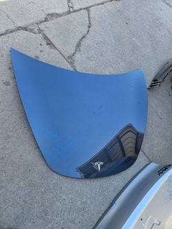 Tesla Model 3 hood oem  front 17 to 23