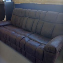 New Couches & Mattresses In Stock Now