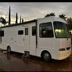Rv 2004  For Trade 