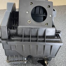 Nissan Air Cleaner Box Housing Car Auto Part