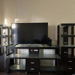 Free- Entertainment Center-Lake Mary