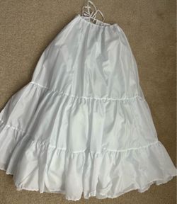 White pettiskirt