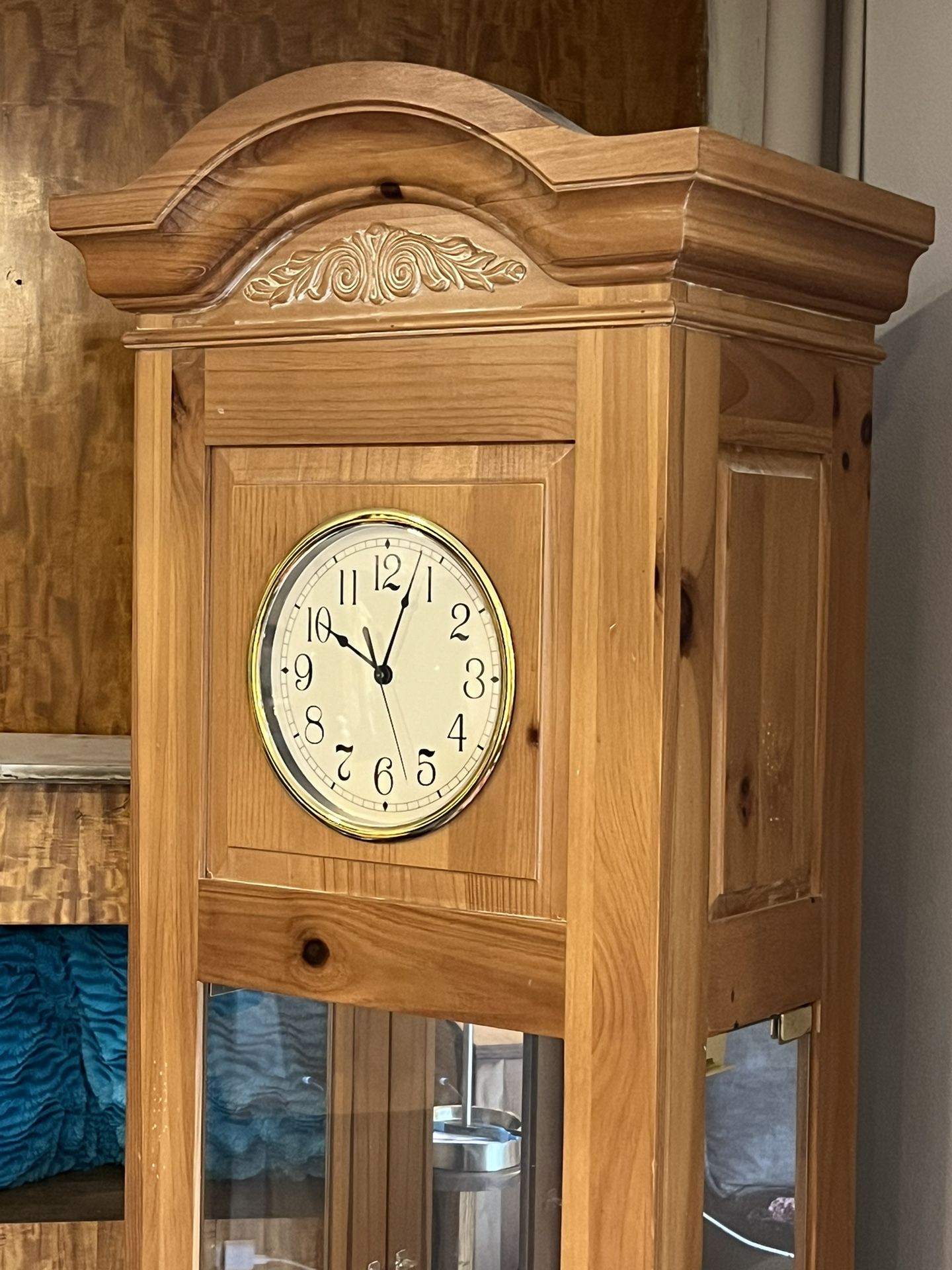 Floor Clock With Glass Shelved Display