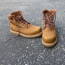 Womens Boots Size 8.5 