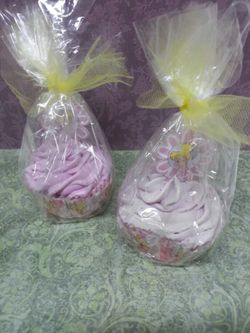 Tinkerbell cupcake bath fizzy