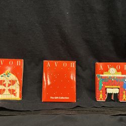 Vintage  Avon  Christmas ornament