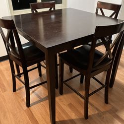 Bistro Table and 4 Chairs