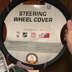 LA Lakers steering wheel cover