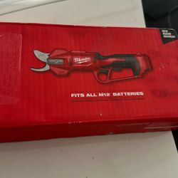Milwaukee Pruning Shears