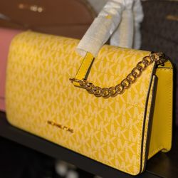 Michael Kors Crossbody Jet Set Honey Miel NWT