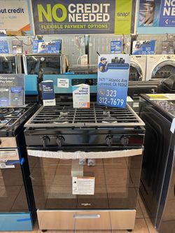 New Whirlpool 4 Burner Gas Range with Manufacturer Warranty