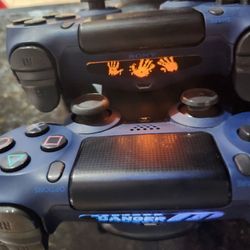 Ps4 500Gb WhiteDestiny Edition Model CUH-1215A/ 2 controllers/7games/ ChatBox/Dock Station/Cabinet