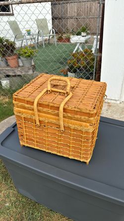 Vintage wicker picnic basket