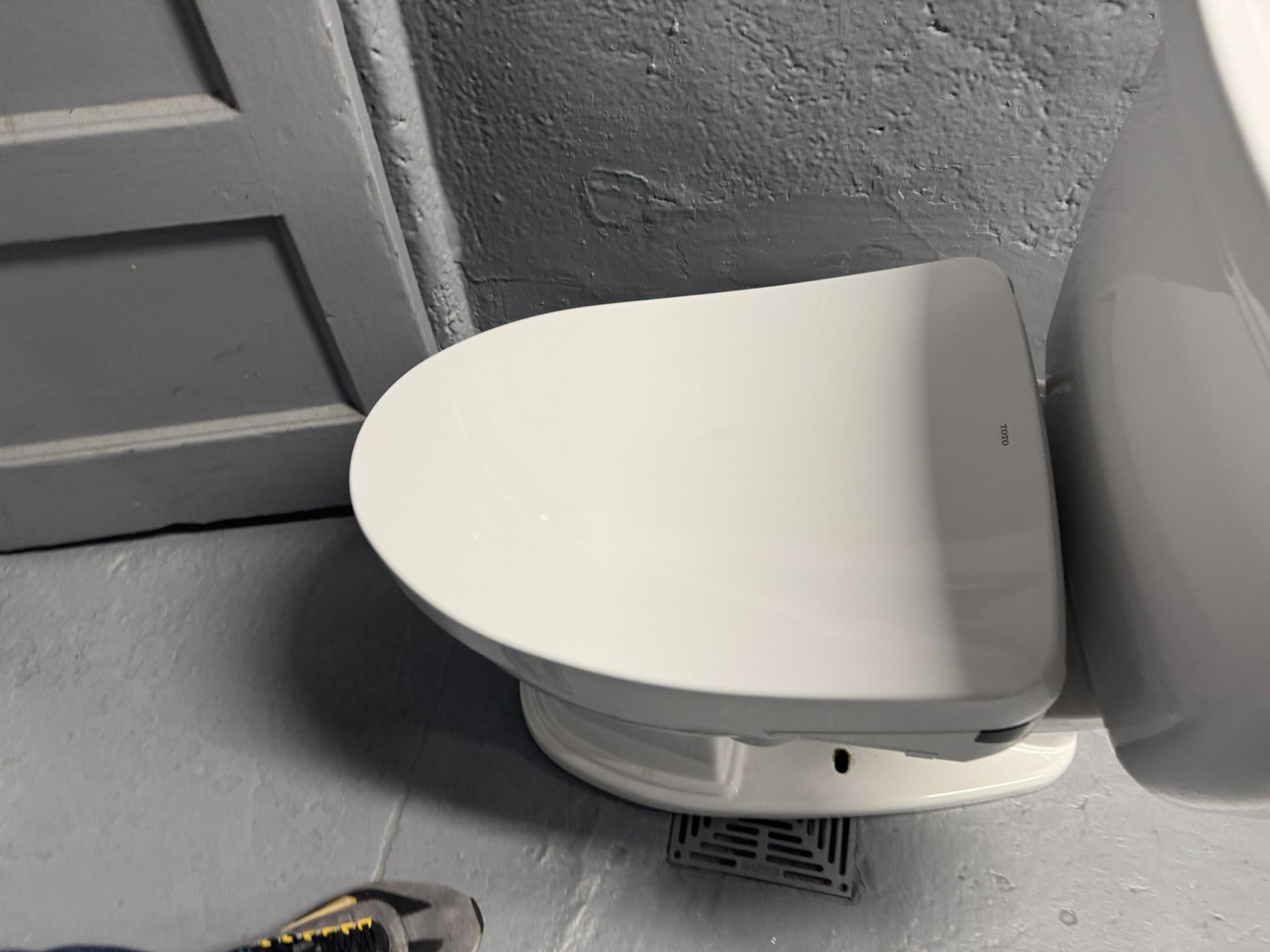 Toto Electric Water Toilet Seat
