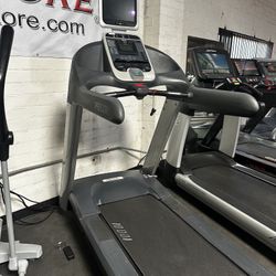 Precor 956i Treadmill