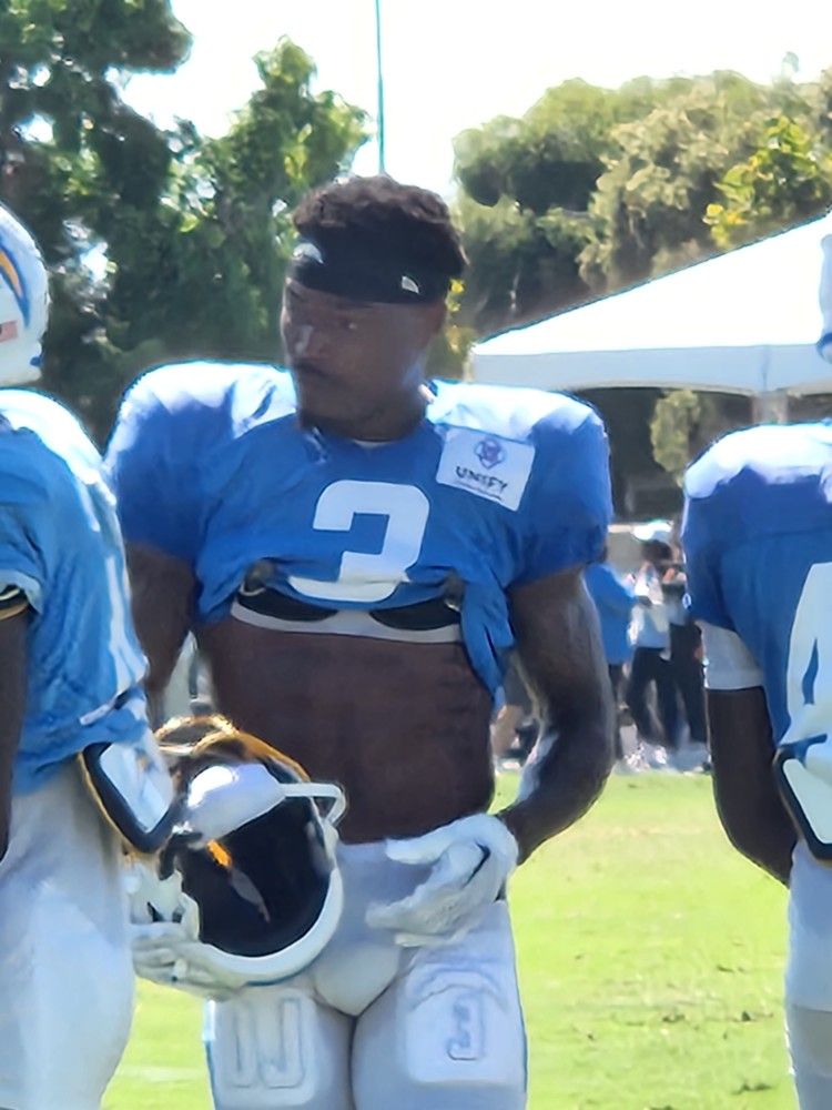 Chargers Vs Eagles