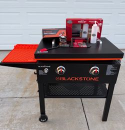 BRAND NEW! Blackstone 2-Burner 28” Flat Top Grill w/Hard Cover + New Accessories