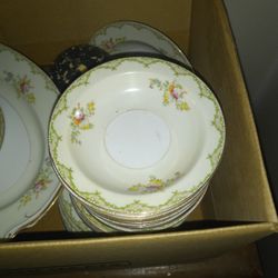 Vtg Porcelain  Dish Set