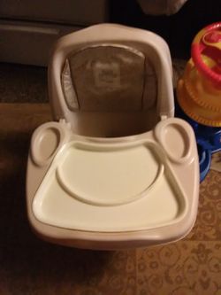 Eating chair with trays for small kids