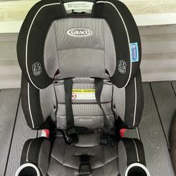 Graco 4Ever Extend2Fit DLX 4-in-1 Car Seat