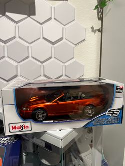 Maisto 1:18 scale 2003 mustang cobra diecast