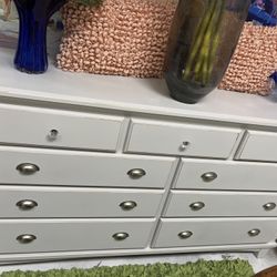 CUTE DRESSER AT PICKY PINCHERS 1621 N HIGHLAND AVE CLEARWATER OPEN NOON TO 6pm 
