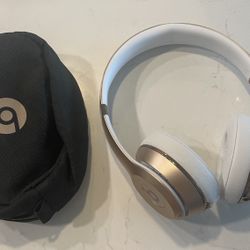 Beats Solo3 Wireless Headphones – Gold 