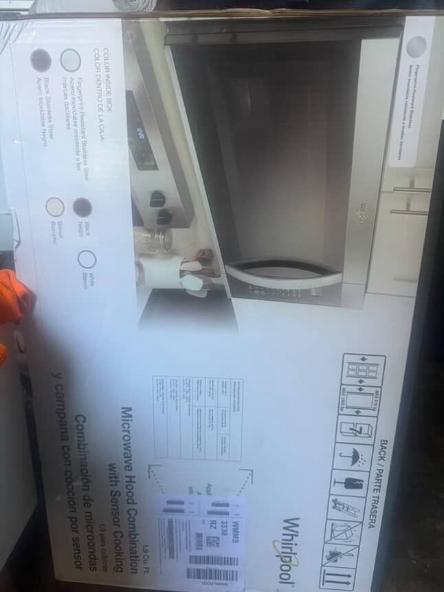 WHIRLPOOL MICROWAVE.