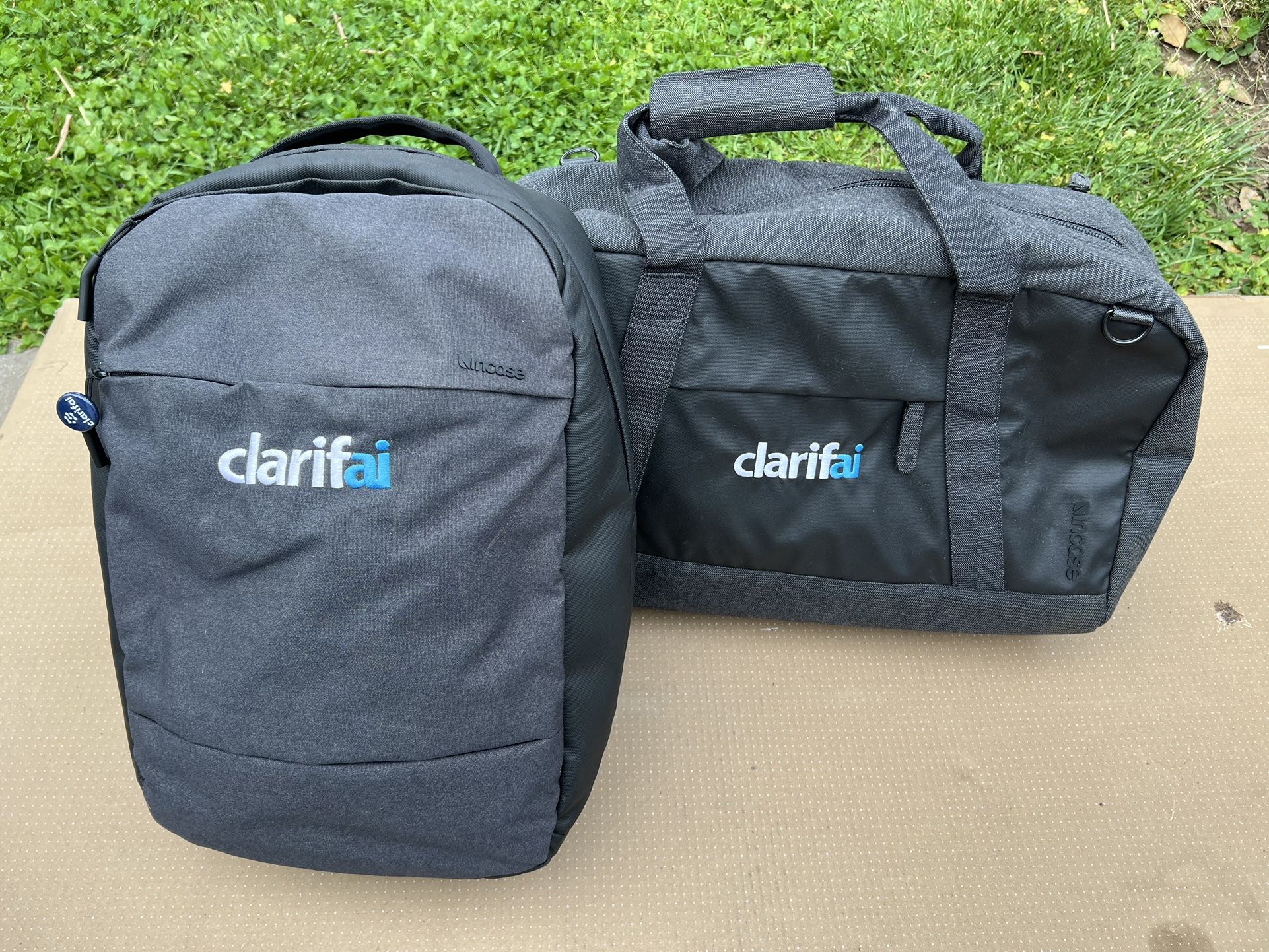 Incase, Travel Bag & Backpack, Like New