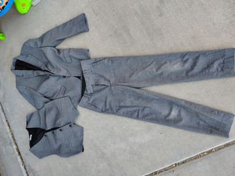 Boys suit size 8