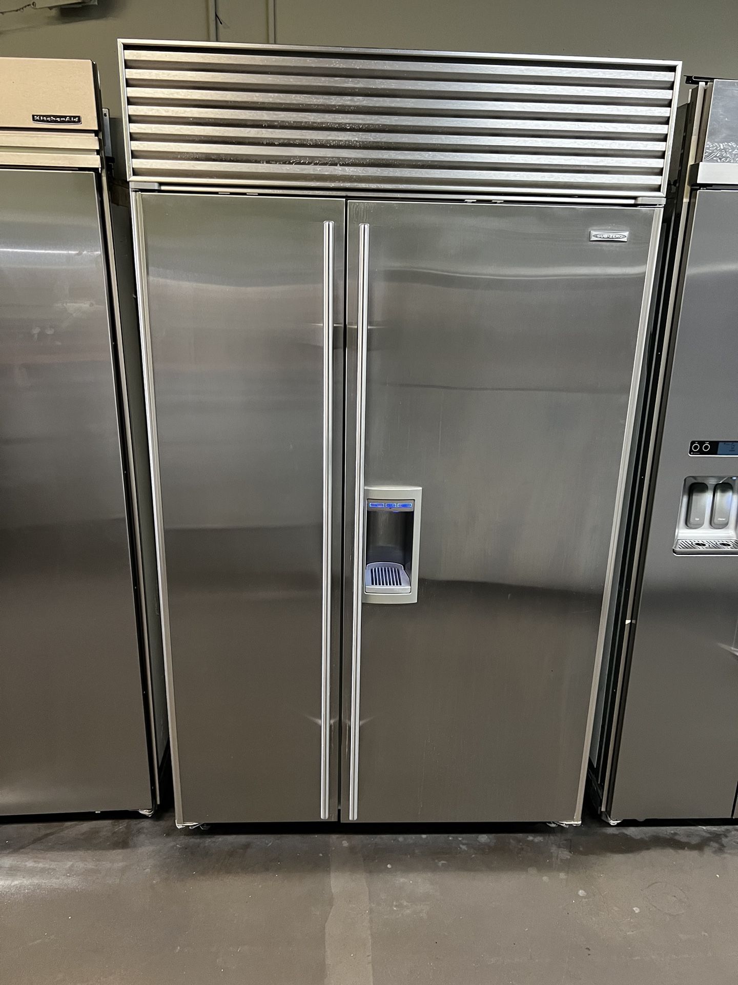 Sub Zero 48”wide Stainless Steel Built In Refrigerator Side By Side With Water And Ice Dispenser