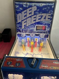 Deep freeze arcade game