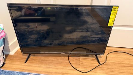 Westinghouse 32” HD Roku Smart TV – Great Condition