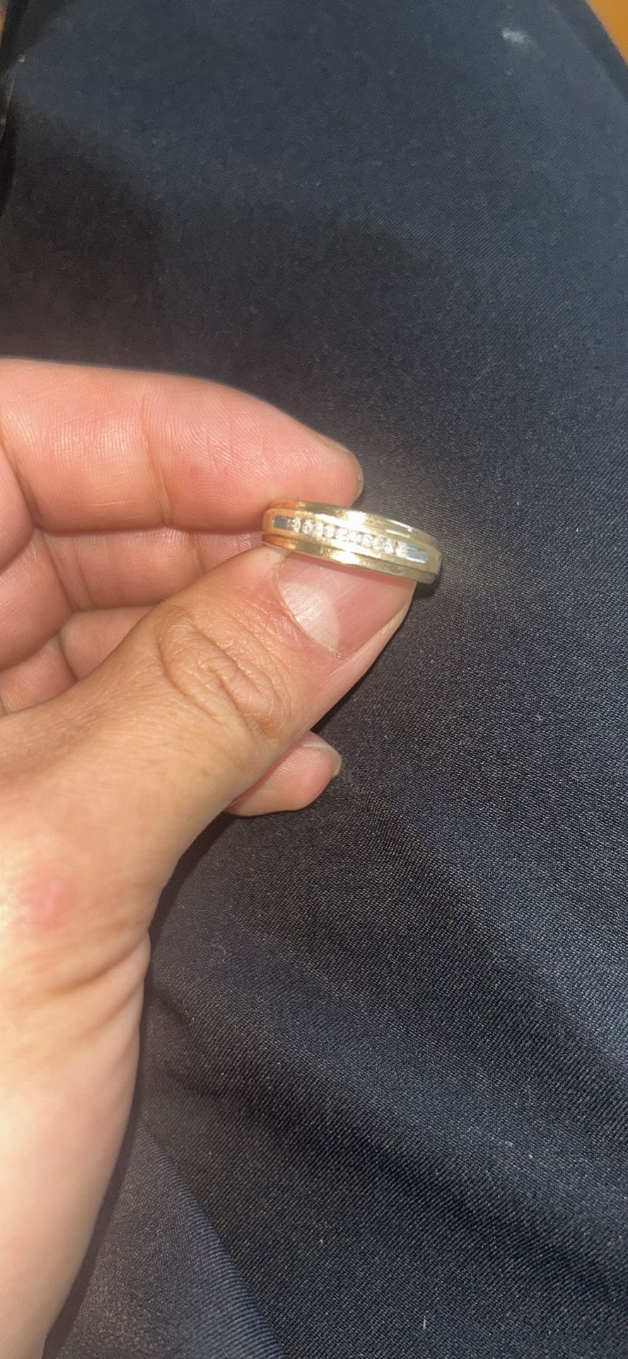 10k Gold Ring With Diamonds
