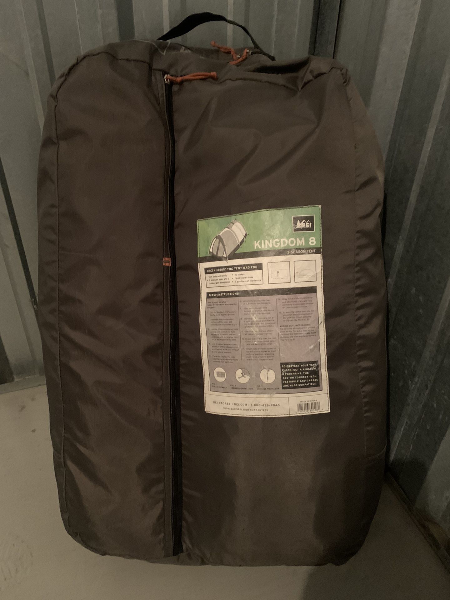 REI Kingdom 8 Person Camping Tent w/ Carry Backpack 