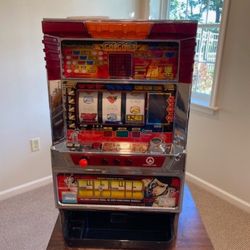 RARE GolGo13 Slot Machine
