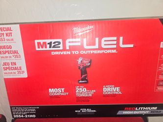 Milwaukee M12 Fuel 3/8" stubby impact wrench kit