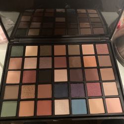 J Cat Beauty Eyeshadow Palette