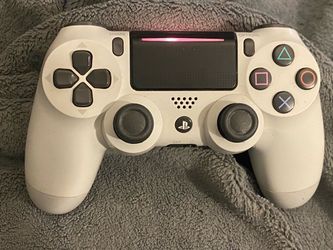 OFFICIAL SONY PS4 CONTROLLER – FROST WHITE – LIKE NEW – $25  🔥 OFFICIAL SONY DualShock 4 in the clean Frost White color!  ✅ New battery installed ✅ N