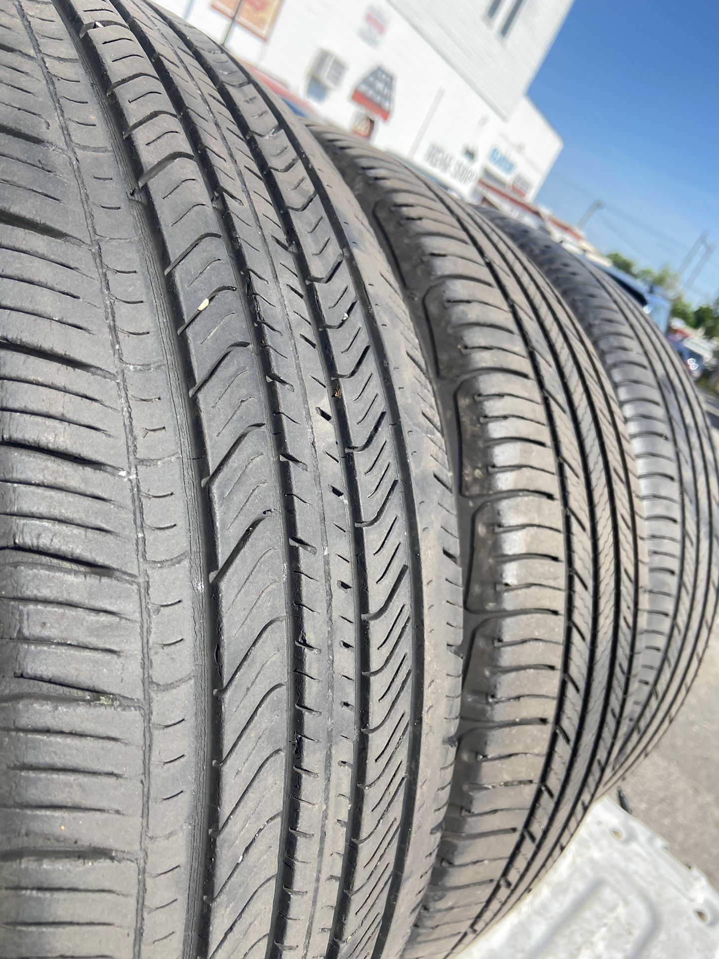 4 used 205/60/16 Michelin latitude tour hp tires